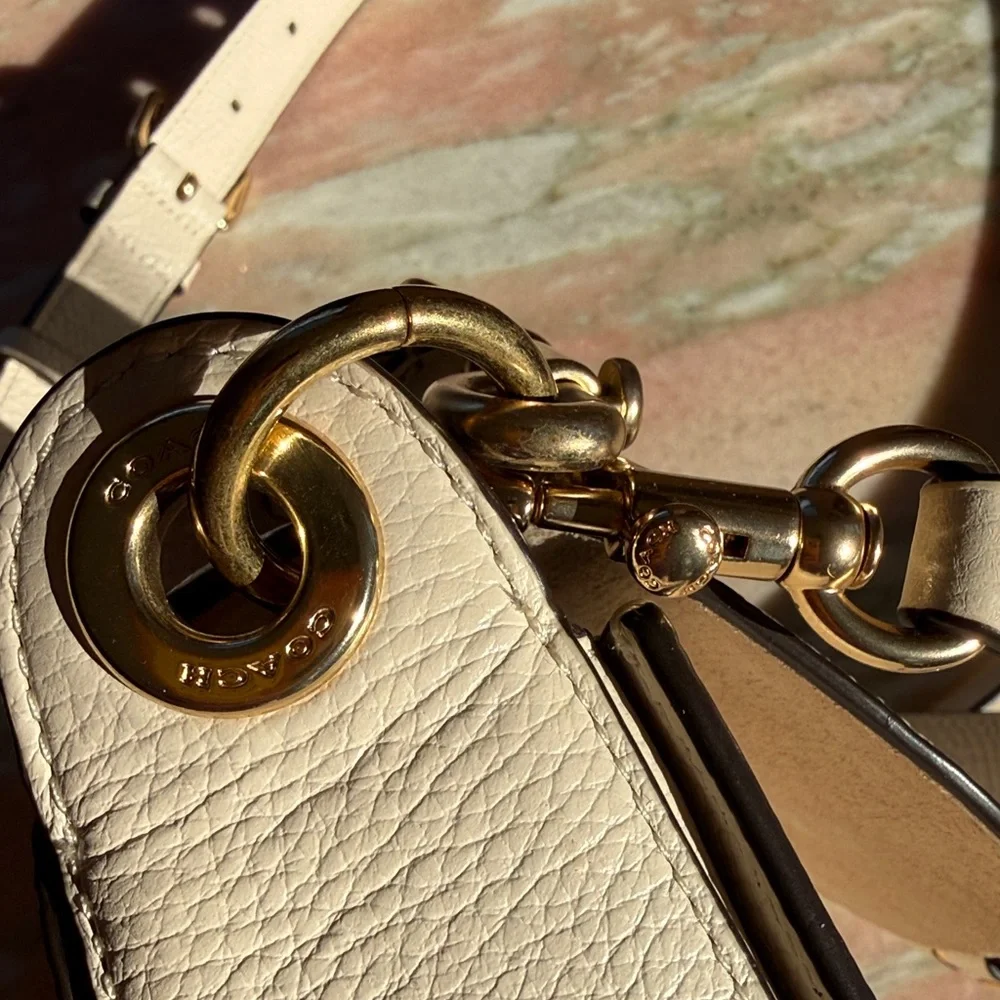 Coach EUC Off-White Leather shoulder & Crossbody Bag - Picture 8 of 16